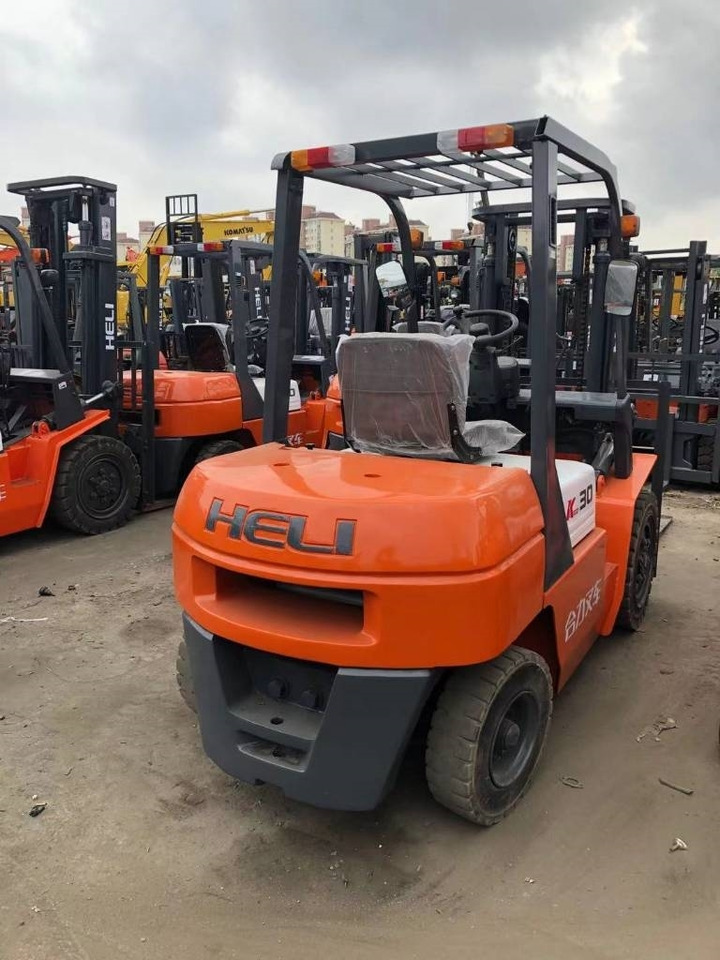 Heli FD 30 - Chariot élévateur diesel: photos 3 Heli FD 30 - Chariot élévateur diesel: photos 3