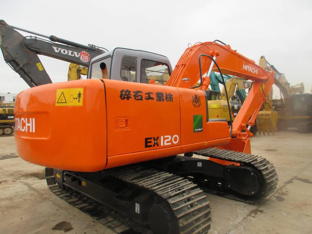 Hitachi EX 120-3 - Pelle sur chenille: photos 3 Hitachi EX 120-3 - Pelle sur chenille: photos 3