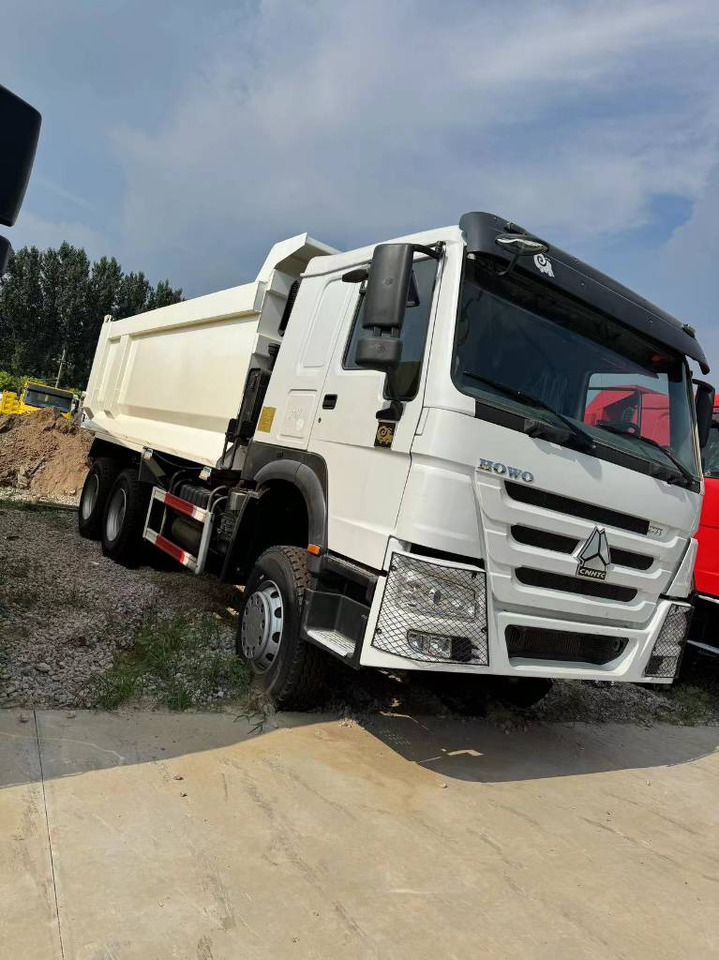 Howo 371 6X4 - Camion benne: photos 4 Howo 371 6X4 - Camion benne: photos 4