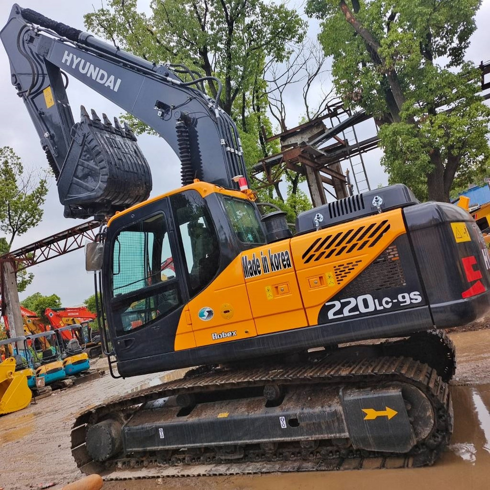 Hyundai 220LC-9S - Pelle sur chenille: photos 2 Hyundai 220LC-9S - Pelle sur chenille: photos 2