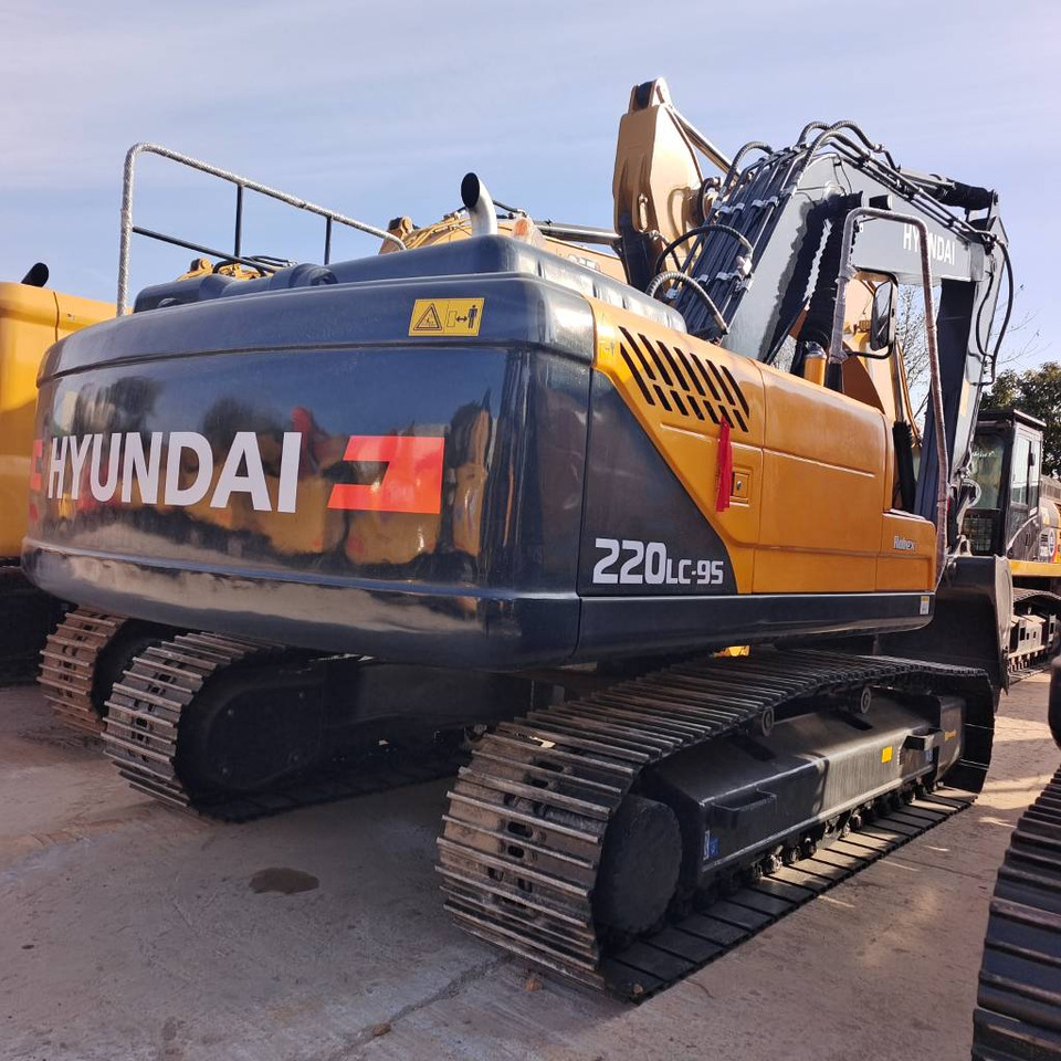 Pelle sur chenille Hyundai 220LC-9S: photos 1