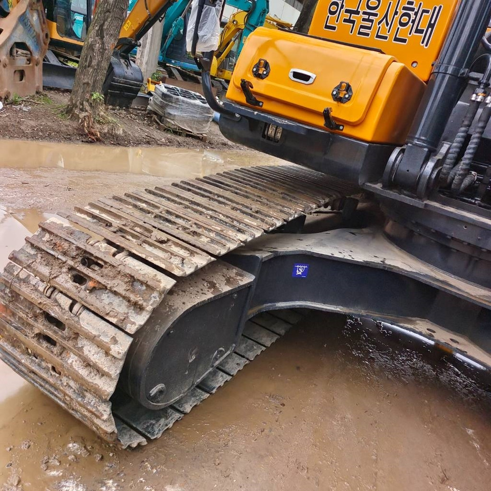 Hyundai 220LC-9S - Pelle sur chenille: photos 5 Hyundai 220LC-9S - Pelle sur chenille: photos 5