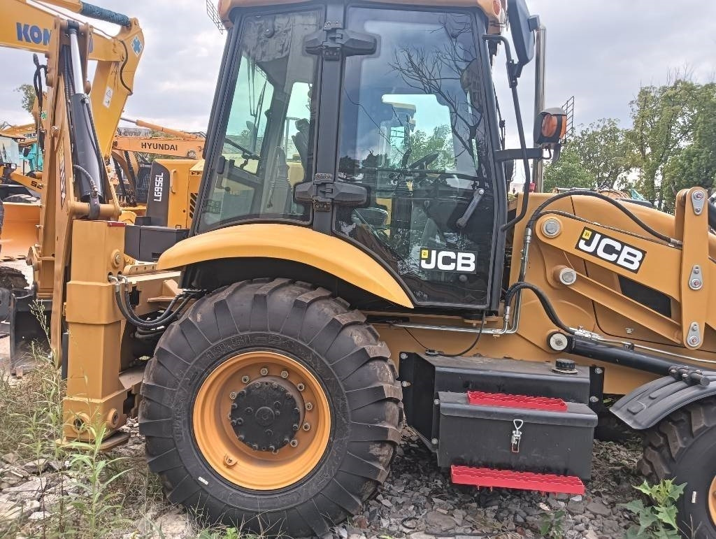 JCB 3 CX Brand new machine - Tractopelle: photos 2 JCB 3 CX Brand new machine - Tractopelle: photos 2