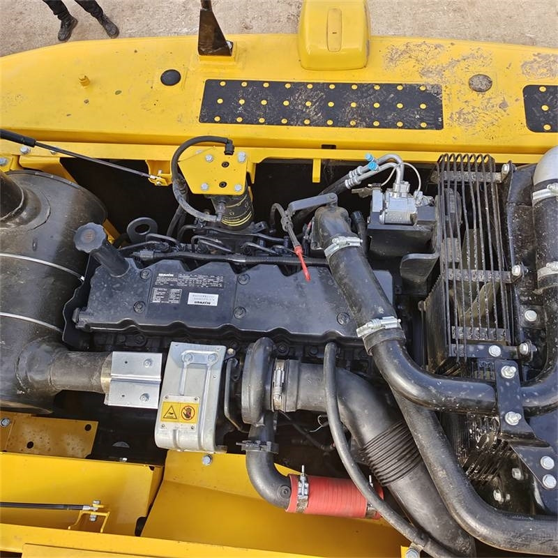 Pelle sur chenille Komatsu PC 200: photos 8 Pelle sur chenille Komatsu PC 200: photos 8