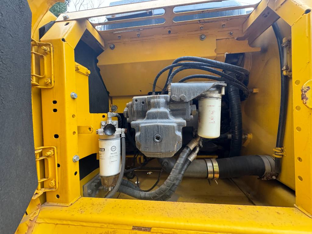 Komatsu PC 210 LC-8 - Pelle sur chenille: photos 3 Komatsu PC 210 LC-8 - Pelle sur chenille: photos 3