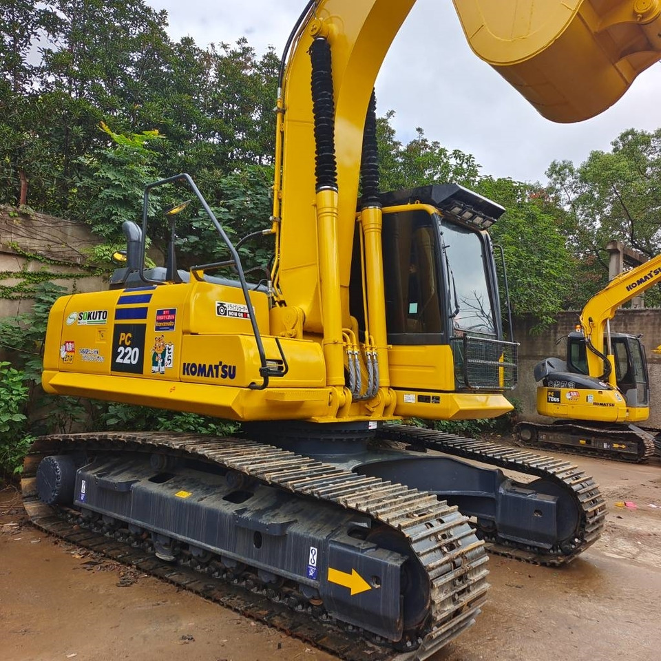 Pelle sur chenille Komatsu PC 220-8: photos 23