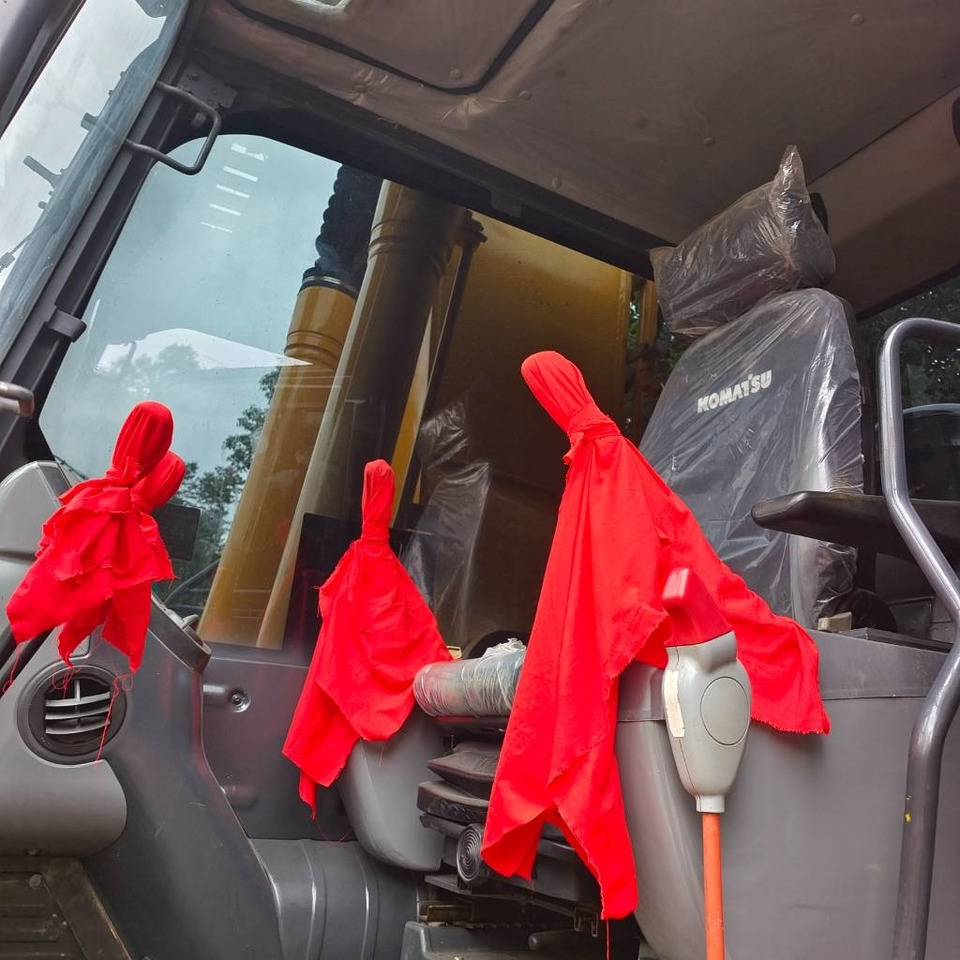 Pelle sur chenille Komatsu PC 220-8: photos 12