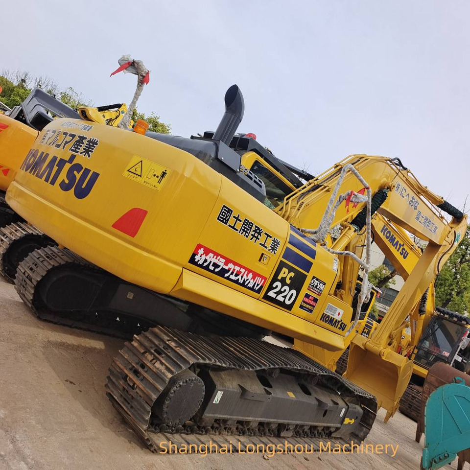 Komatsu PC 220-8 - Pelle sur chenille: photos 1 Komatsu PC 220-8 - Pelle sur chenille: photos 1