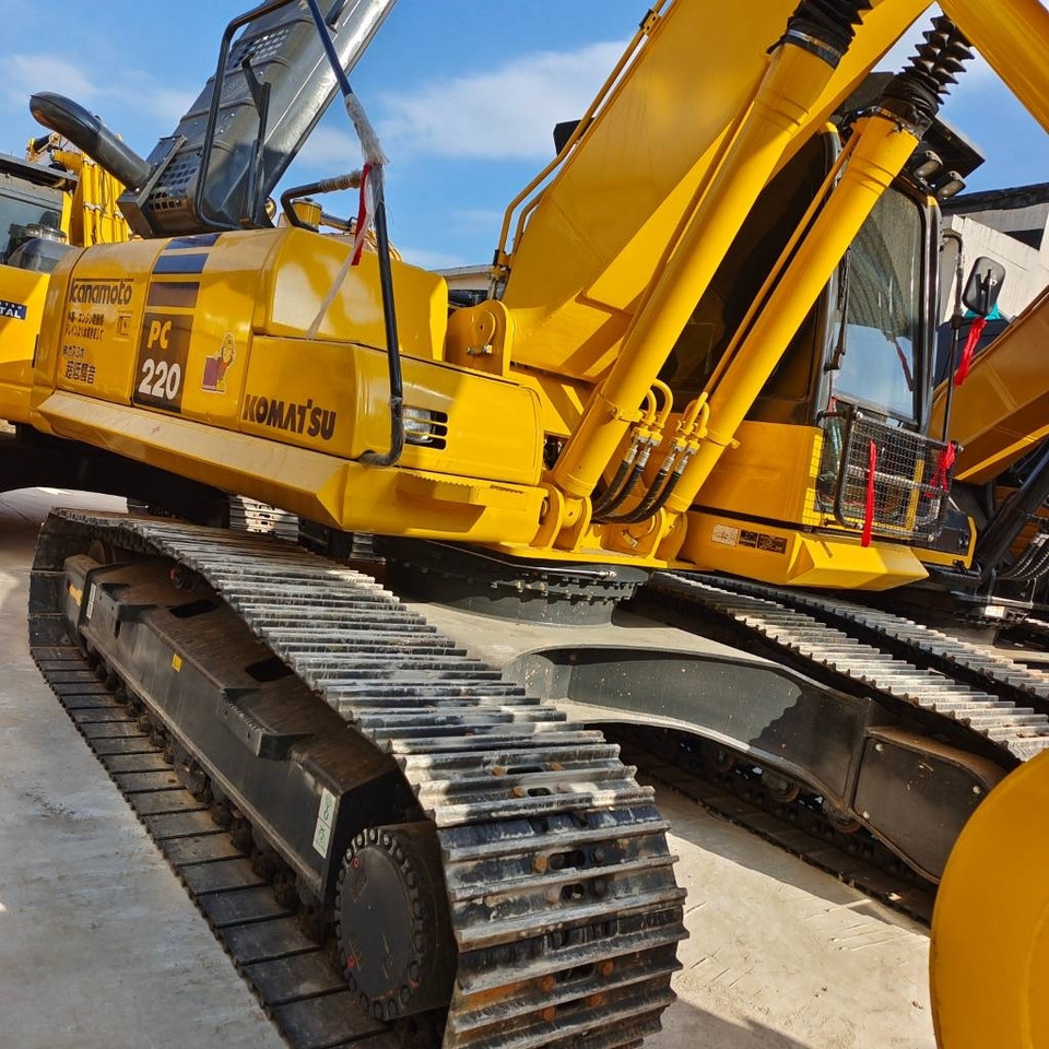 Komatsu PC 220 - Pelle sur chenille: photos 3 Komatsu PC 220 - Pelle sur chenille: photos 3