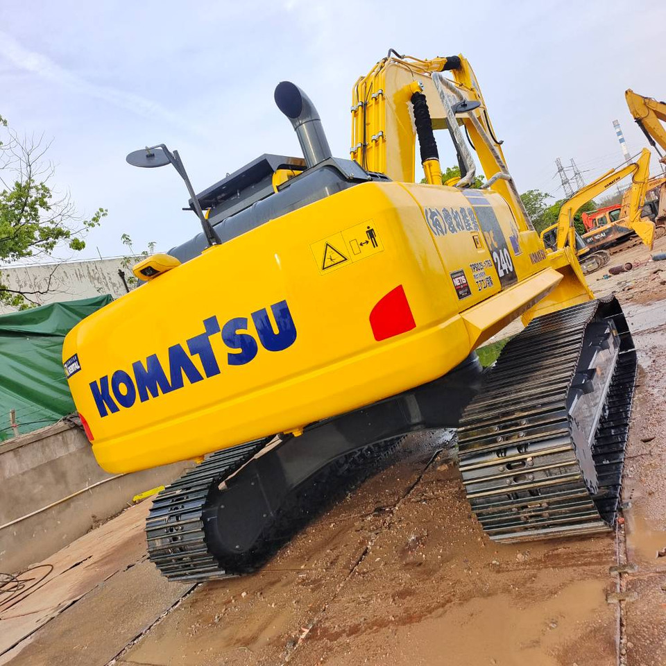 Komatsu PC 240 LC-8 - Pelle sur chenille: photos 2 Komatsu PC 240 LC-8 - Pelle sur chenille: photos 2