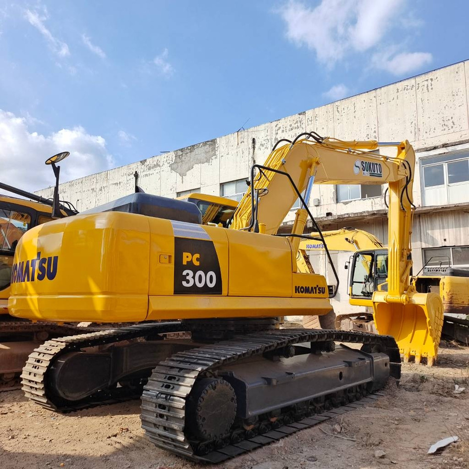 Komatsu PC 300 - Pelle sur chenille: photos 1 Komatsu PC 300 - Pelle sur chenille: photos 1