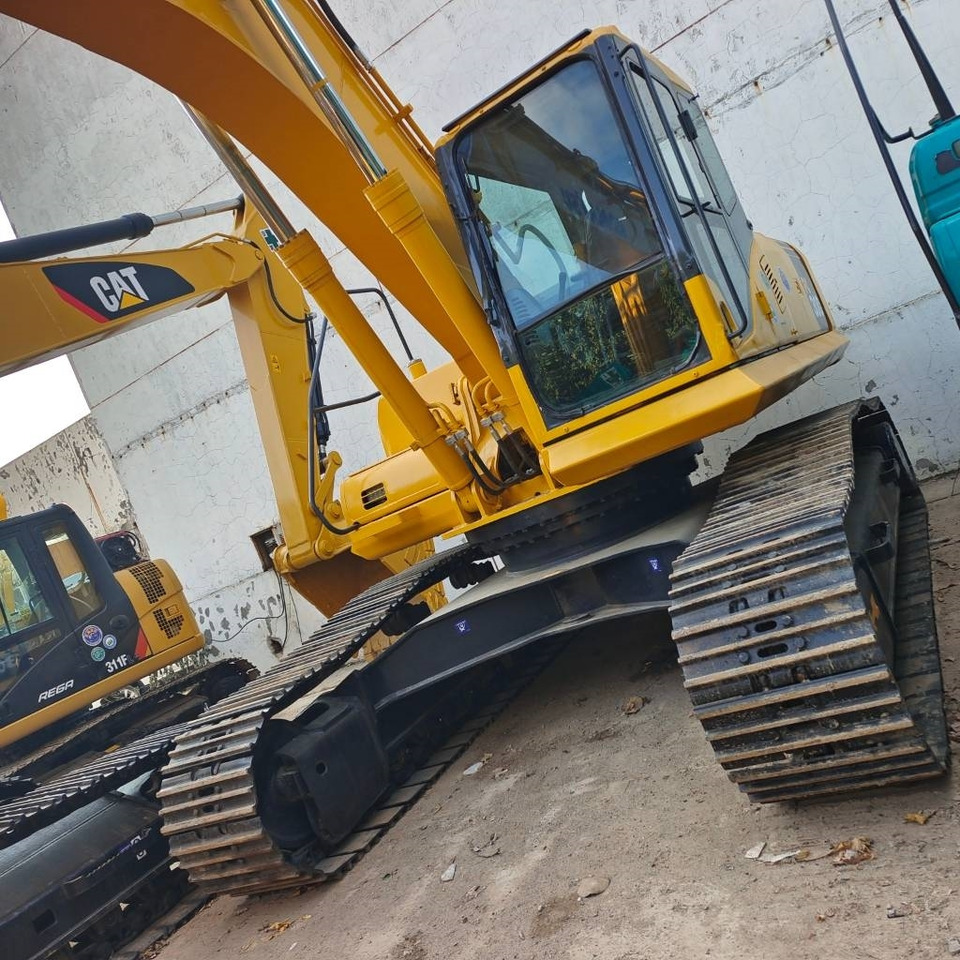 Komatsu PC 300 - Pelle sur chenille: photos 4 Komatsu PC 300 - Pelle sur chenille: photos 4
