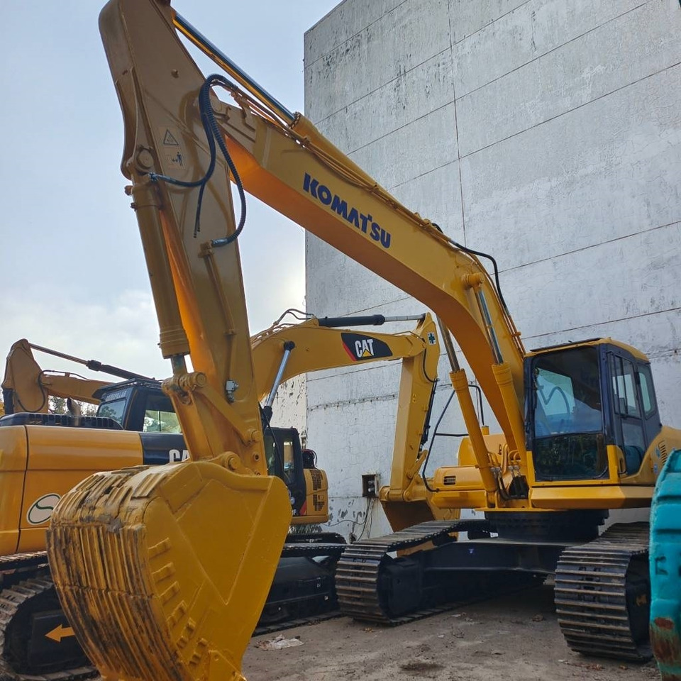 Komatsu PC 300 - Pelle sur chenille: photos 2 Komatsu PC 300 - Pelle sur chenille: photos 2