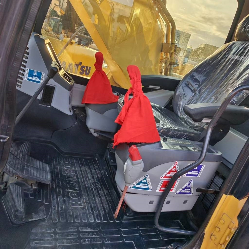 Komatsu PC 360 LC - Pelle sur chenille: photos 2 Komatsu PC 360 LC - Pelle sur chenille: photos 2