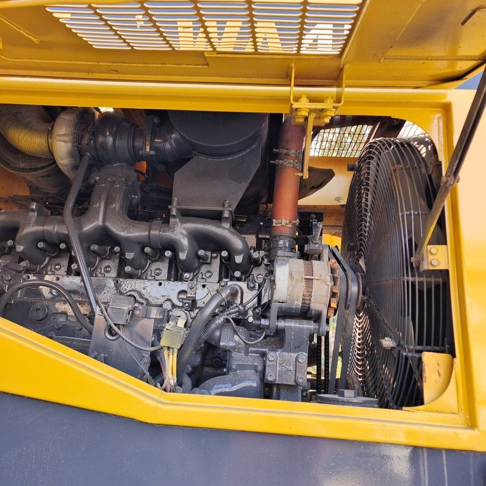 Chargeuse sur pneus Komatsu WA 470-6: photos 9