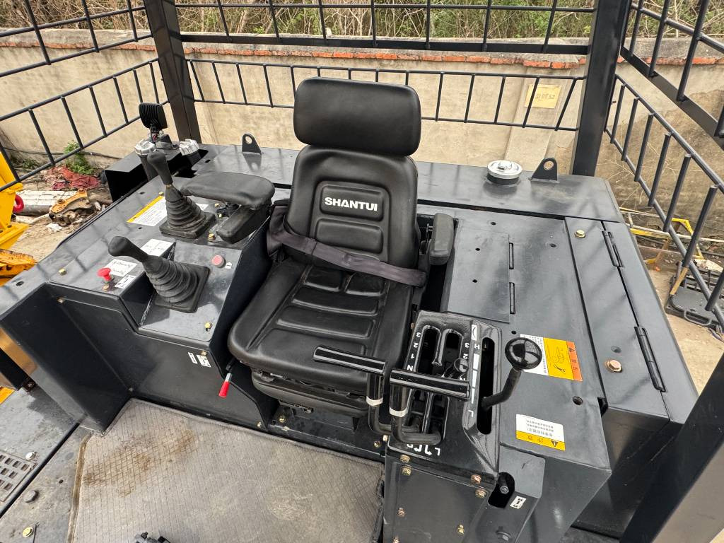 Shantui SD 22 F - Bulldozer: photos 4 Shantui SD 22 F - Bulldozer: photos 4