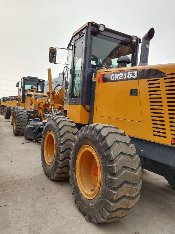 XCMG GR 2153 - Niveleuse: photos 1 XCMG GR 2153 - Niveleuse: photos 1