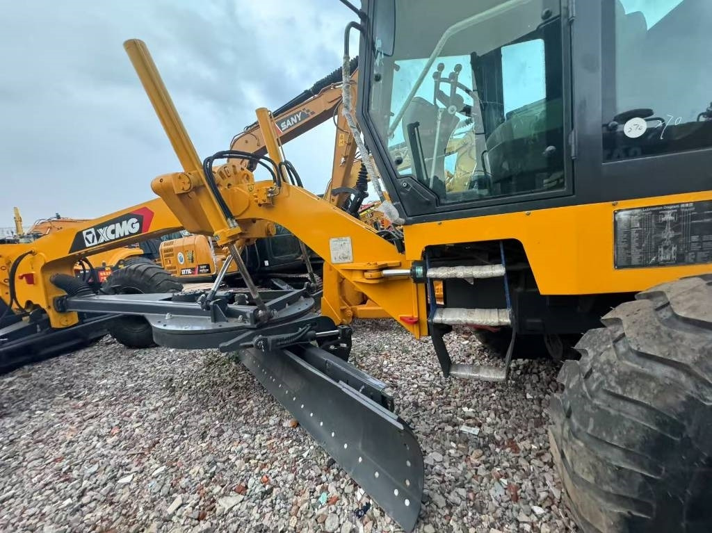 XCMG GR2153 - Niveleuse: photos 4 XCMG GR2153 - Niveleuse: photos 4