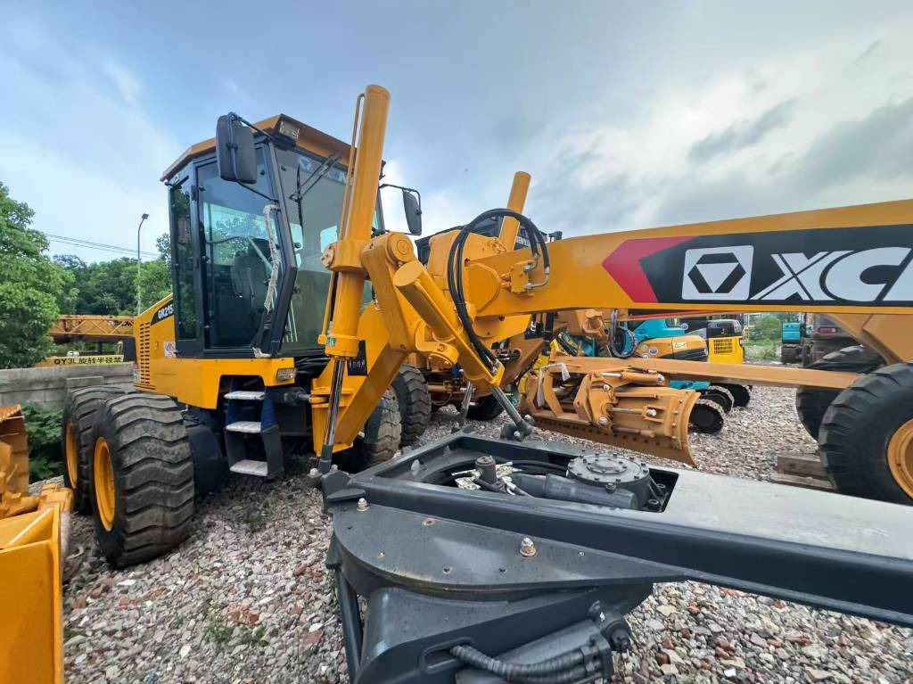 XCMG GR2153 - Niveleuse: photos 1 XCMG GR2153 - Niveleuse: photos 1