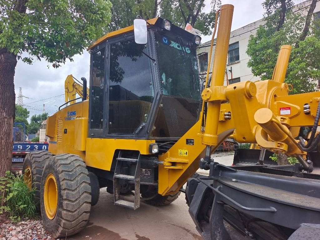 XCMG GR2153 - Niveleuse: photos 5 XCMG GR2153 - Niveleuse: photos 5