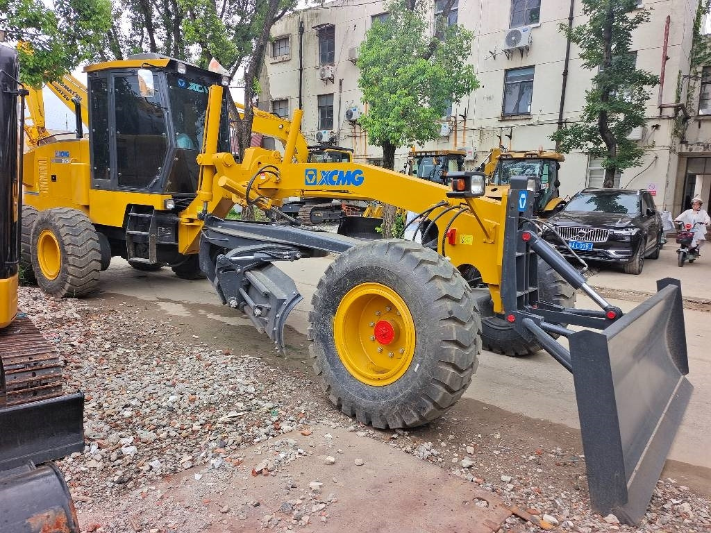 XCMG GR2153 - Niveleuse: photos 2 XCMG GR2153 - Niveleuse: photos 2