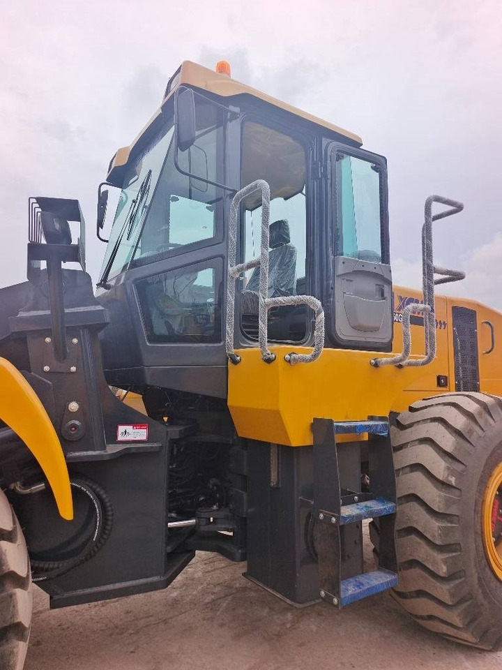 XCMG ZL 50 GN - Chargeuse sur pneus: photos 4 XCMG ZL 50 GN - Chargeuse sur pneus: photos 4