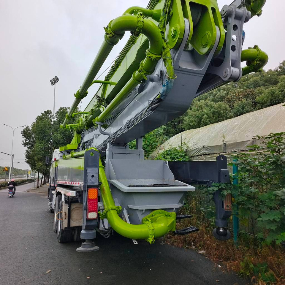 Zoomlion ZLJ5336THBSE - Camion pompe: photos 1 Zoomlion ZLJ5336THBSE - Camion pompe: photos 1