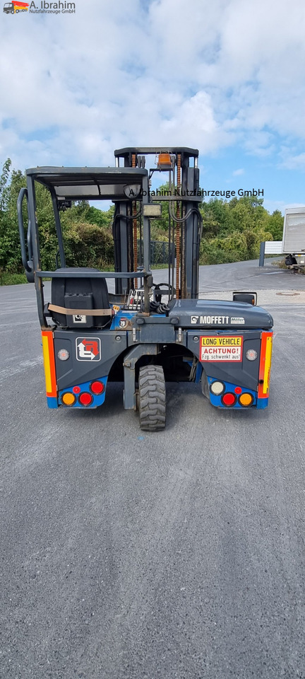 ANDERE M4-25.3F Moffett Mitnahmestapler - Chariot embarqué: photos 4 ANDERE M4-25.3F Moffett Mitnahmestapler - Chariot embarqué: photos 4