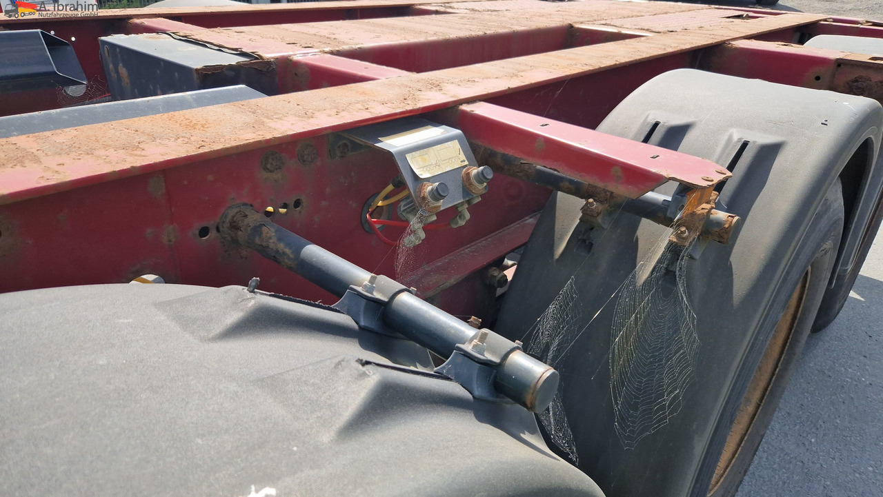 Krone SD Containerchassis 2x 20, 30, 40 ft deutscher Auflieger, ausziehbar - Semi-remorque porte-conteneur/ Caisse mobile: photos 2 Krone SD Containerchassis 2x 20, 30, 40 ft deutscher Auflieger, ausziehbar - Semi-remorque porte-conteneur/ Caisse mobile: photos 2