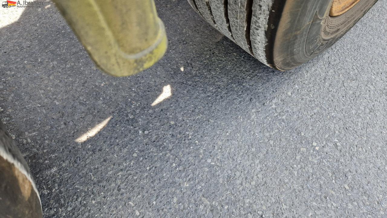 Krone SD Containerchassis 2x 20, 30, 40 ft deutscher Auflieger, ausziehbar - Semi-remorque porte-conteneur/ Caisse mobile: photos 4 Krone SD Containerchassis 2x 20, 30, 40 ft deutscher Auflieger, ausziehbar - Semi-remorque porte-conteneur/ Caisse mobile: photos 4