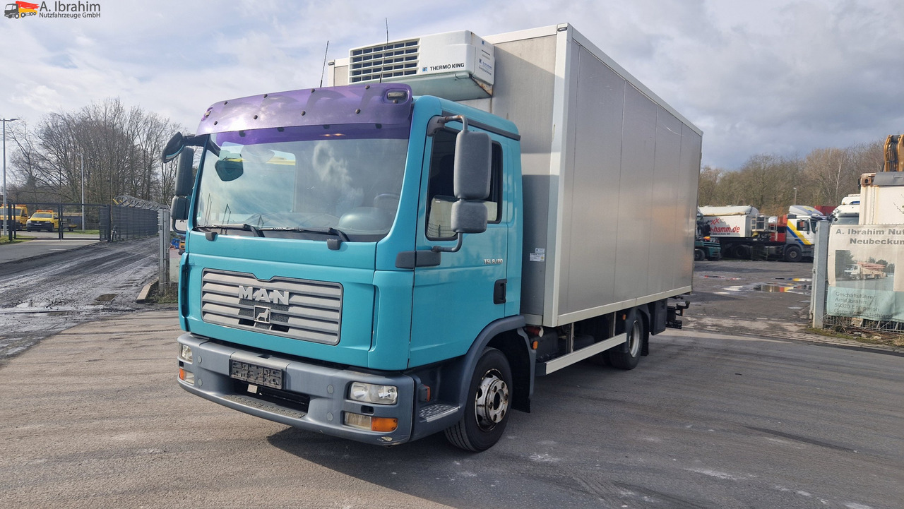 MAN 8.180 Thermokingkühlung - 30 ° voll fahrbereit - Camion frigorifique: photos 1 MAN 8.180 Thermokingkühlung - 30 ° voll fahrbereit - Camion frigorifique: photos 1