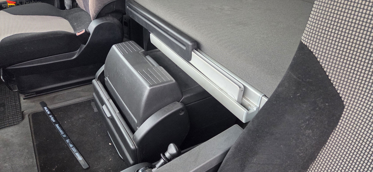 MAN TGX 26.460 6x2, Liftachse Retarder | Klima | 2 x Vorhanden - Camion porte-conteneur/ Caisse mobile: photos 5 MAN TGX 26.460 6x2, Liftachse Retarder | Klima | 2 x Vorhanden - Camion porte-conteneur/ Caisse mobile: photos 5