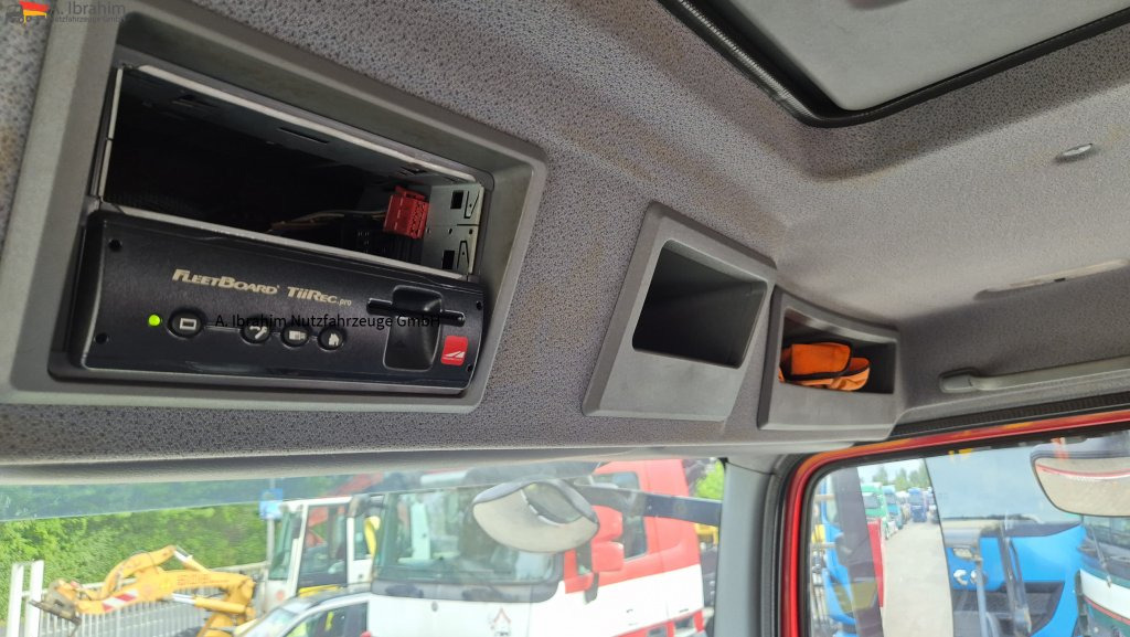 Mercedes-Benz 1829L mit Kran HIAB 111 C-2 mit Funk FB, Palettengabel - Camion plateau, Camion grue: photos 5 Mercedes-Benz 1829L mit Kran HIAB 111 C-2 mit Funk FB, Palettengabel - Camion plateau, Camion grue: photos 5