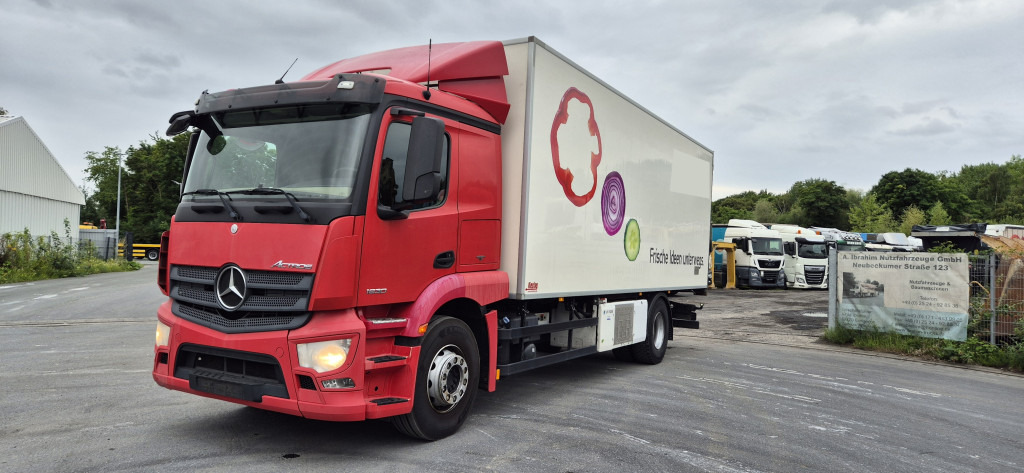 Mercedes-Benz 1830L Thermoking UT1200 - Camion frigorifique: photos 1 Mercedes-Benz 1830L Thermoking UT1200 - Camion frigorifique: photos 1