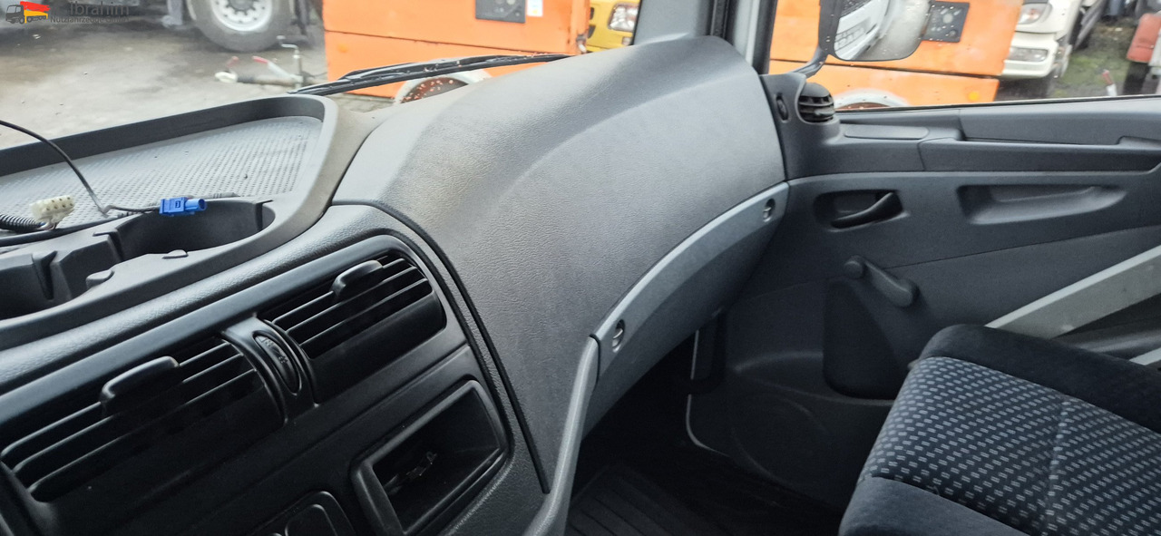 Mercedes-Benz 818L LBW, Luftfederung - Fourgon: photos 3 Mercedes-Benz 818L LBW, Luftfederung - Fourgon: photos 3