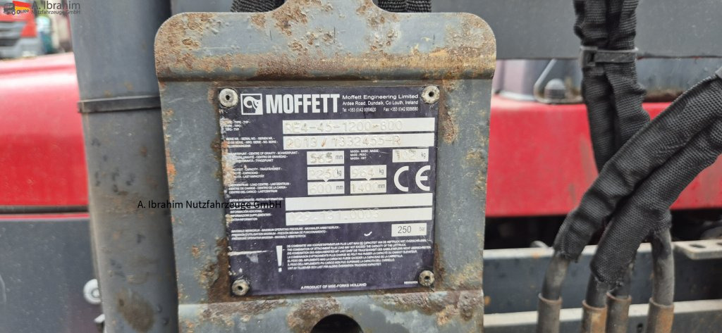 Moffett 4 Wege Stapler 20.4 einsatzbereit 3 Stck. vorhanden - Chariot élévateur: photos 2 Moffett 4 Wege Stapler 20.4 einsatzbereit 3 Stck. vorhanden - Chariot élévateur: photos 2