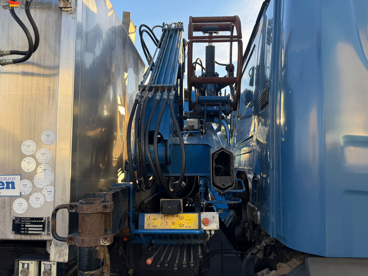 Scania B4X2 Edelstahlkipper für Tierkörperbeseitigung Kran MKG - Benne à ordures ménagères: photos 5 Scania B4X2 Edelstahlkipper für Tierkörperbeseitigung Kran MKG - Benne à ordures ménagères: photos 5