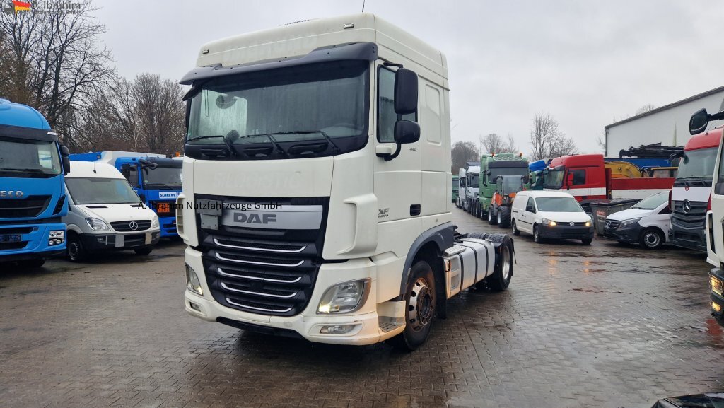 Daf XF440FT Spacecab, PTU für Kompressor - Tracteur routier: photos 1 Daf XF440FT Spacecab, PTU für Kompressor - Tracteur routier: photos 1
