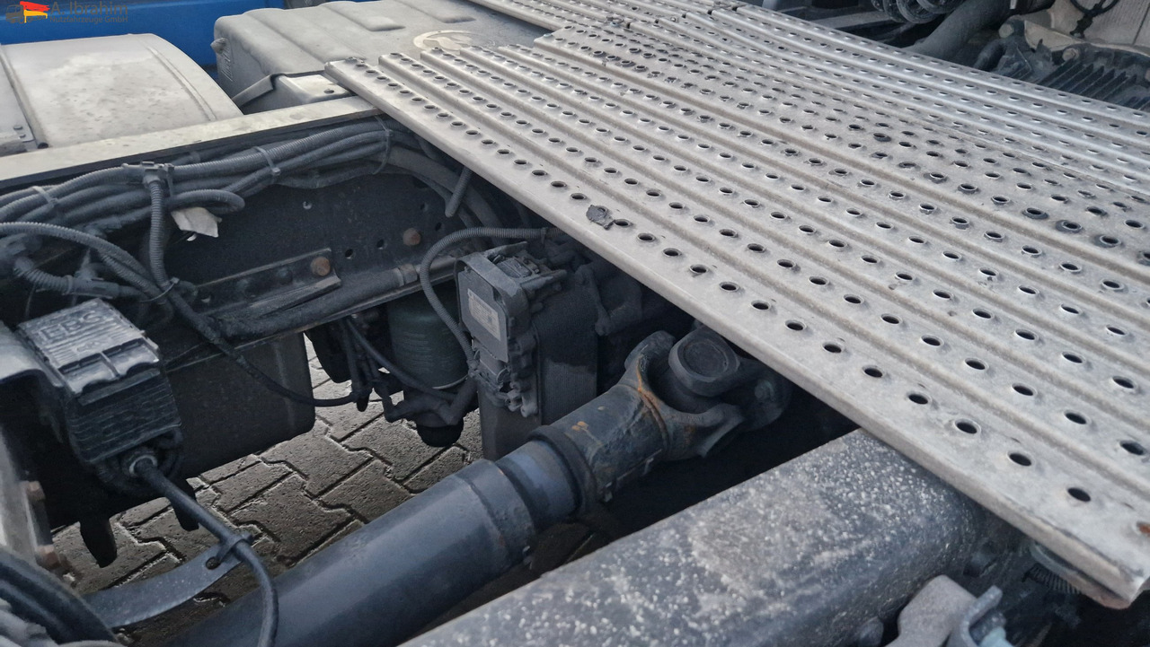 MAN 18.480 TGX XLX Retarder 2x Tank deutsches Fahrzeug, einsatzbereit - Tracteur routier: photos 2 MAN 18.480 TGX XLX Retarder 2x Tank deutsches Fahrzeug, einsatzbereit - Tracteur routier: photos 2