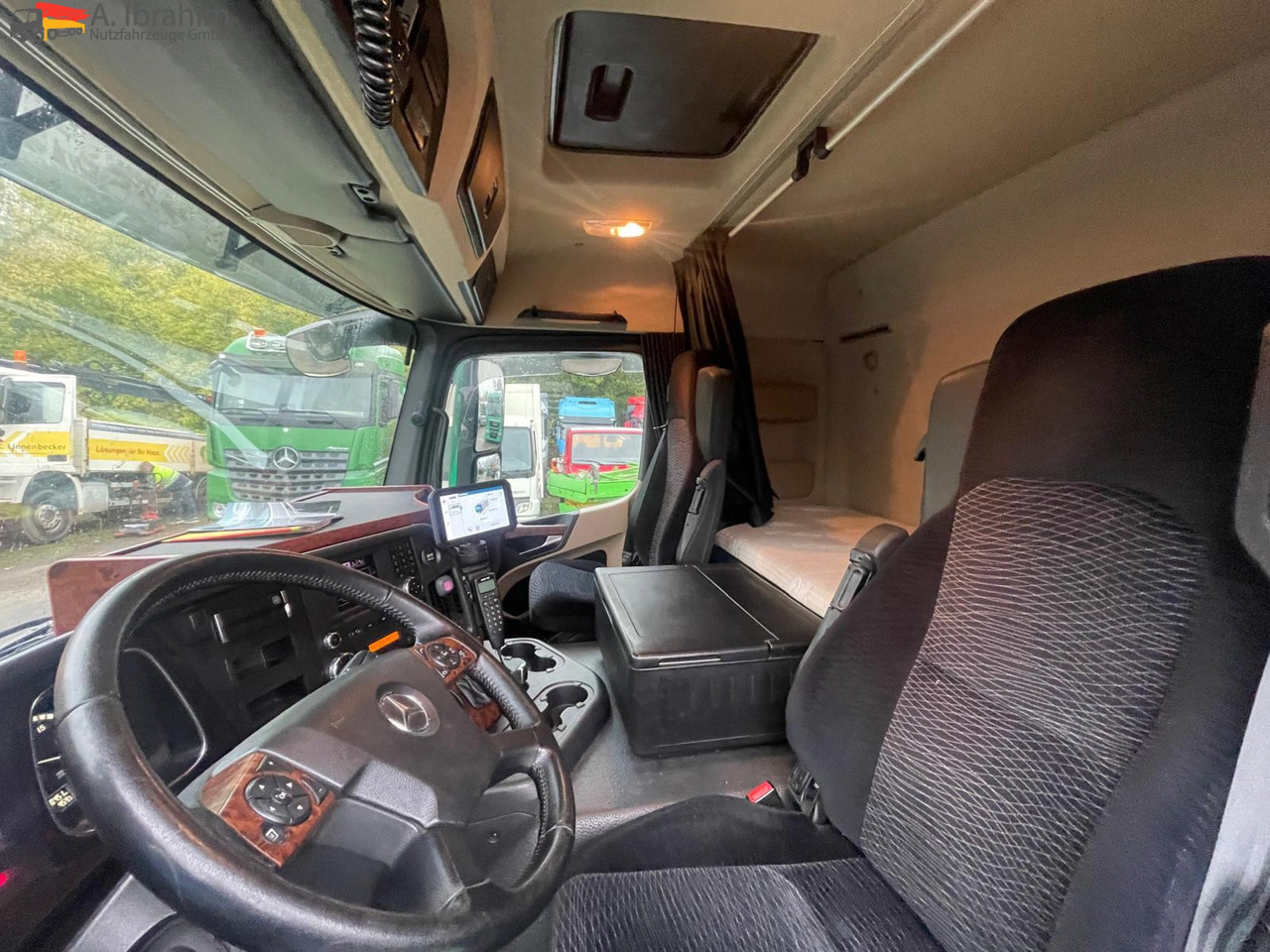 Mercedes-Benz 1836 Spoiler, Vollservice, Topzustand | Navigationsystem | Originalkilometer - Tracteur routier: photos 5 Mercedes-Benz 1836 Spoiler, Vollservice, Topzustand | Navigationsystem | Originalkilometer - Tracteur routier: photos 5