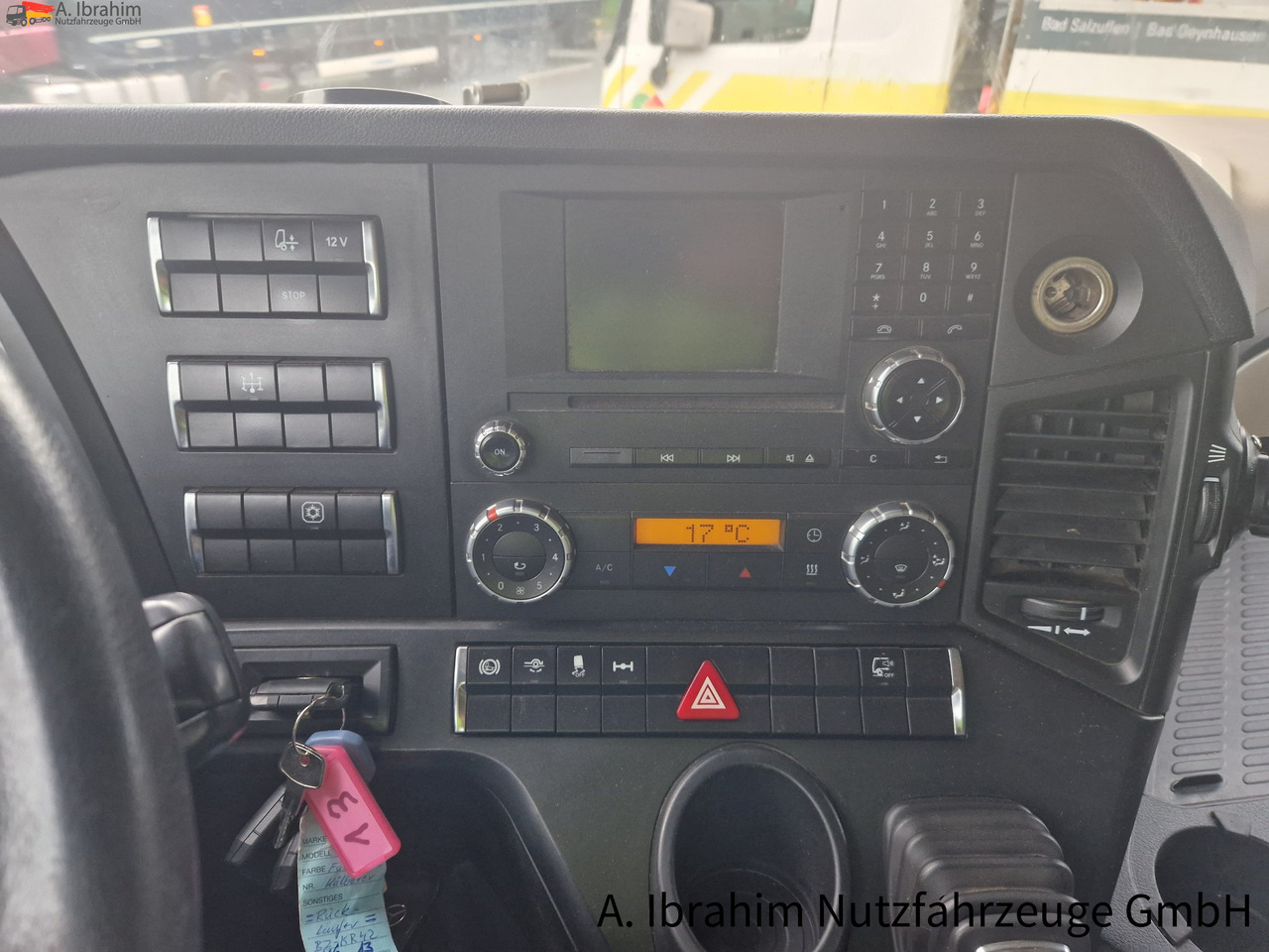 Mercedes-Benz 1845 Retarder Klima, Kühlschrank deutsches Fahrzeug - Tracteur routier: photos 4 Mercedes-Benz 1845 Retarder Klima, Kühlschrank deutsches Fahrzeug - Tracteur routier: photos 4