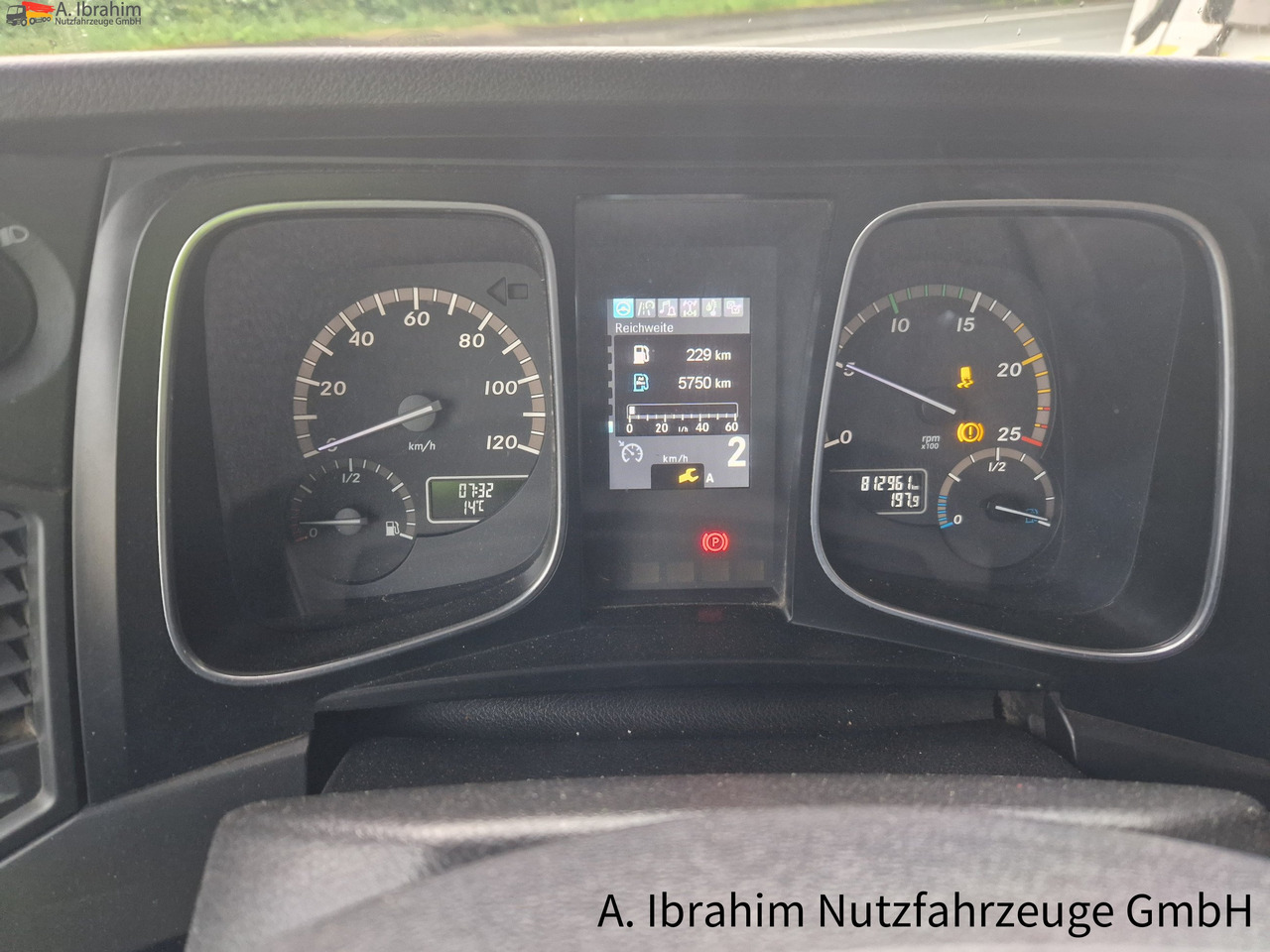 Mercedes-Benz 1845 Retarder Klima, Kühlschrank deutsches Fahrzeug - Tracteur routier: photos 3 Mercedes-Benz 1845 Retarder Klima, Kühlschrank deutsches Fahrzeug - Tracteur routier: photos 3