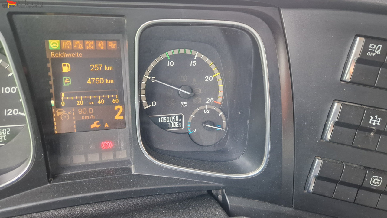 Mercedes-Benz DB 1842, Kipphydraulik - Tracteur routier: photos 4 Mercedes-Benz DB 1842, Kipphydraulik - Tracteur routier: photos 4