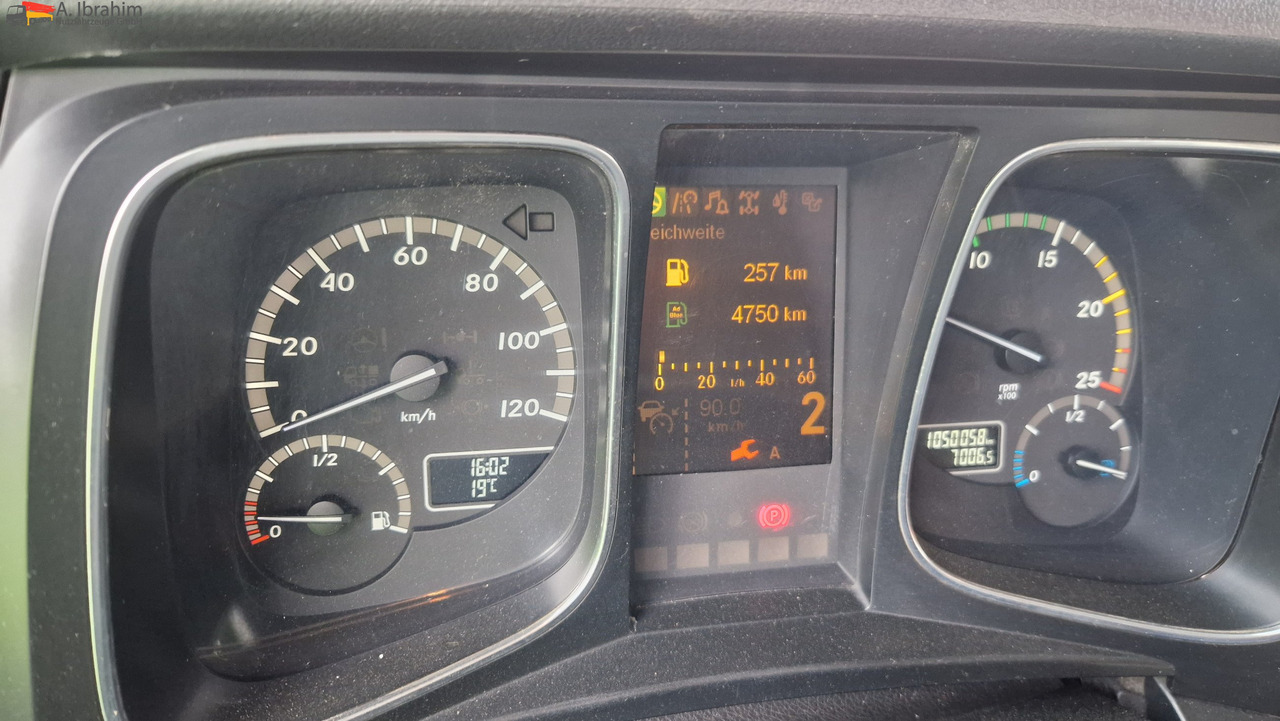 Mercedes-Benz DB 1842, Kipphydraulik - Tracteur routier: photos 2 Mercedes-Benz DB 1842, Kipphydraulik - Tracteur routier: photos 2