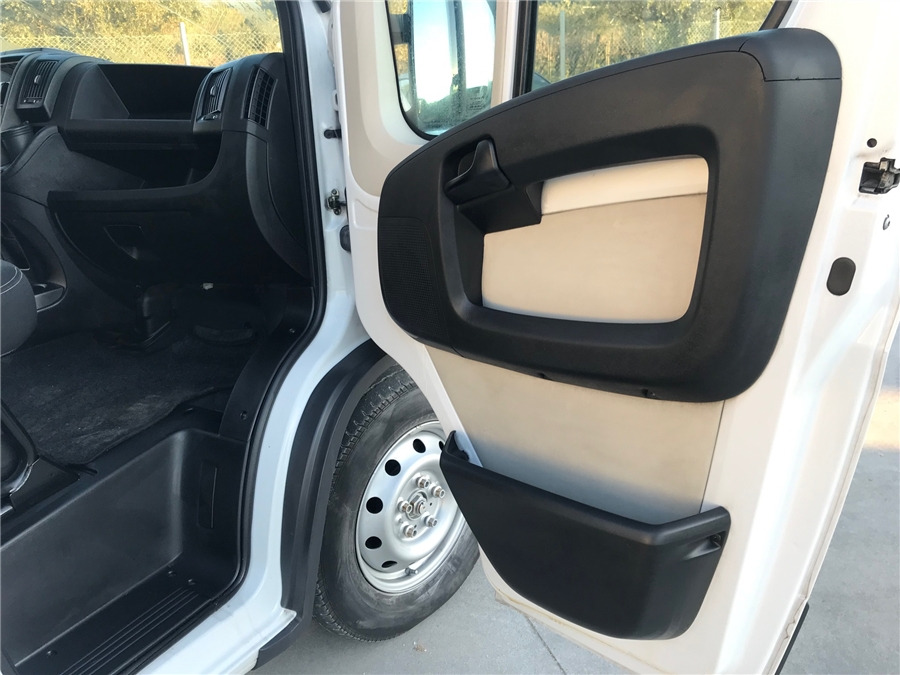 FIAT DUCATO - Fourgon plateau: photos 5 FIAT DUCATO - Fourgon plateau: photos 5