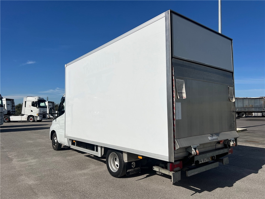 Iveco daily 35-180 - Véhicule utilitaire frigorifique: photos 4 Iveco daily 35-180 - Véhicule utilitaire frigorifique: photos 4