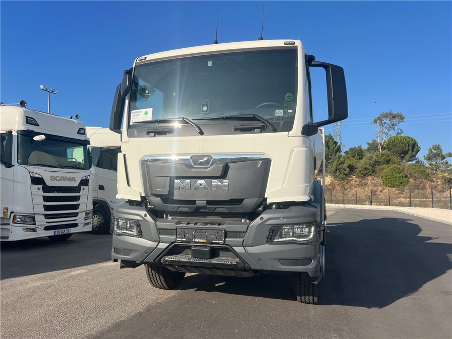 MAN TGS 41.440 - Camion malaxeur: photos 2 MAN TGS 41.440 - Camion malaxeur: photos 2
