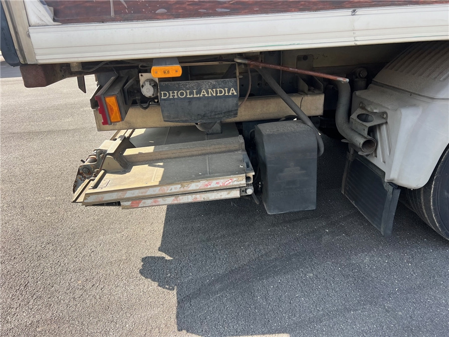 Camion frigorifique MERCEDES-BENZ 1318: photos 18