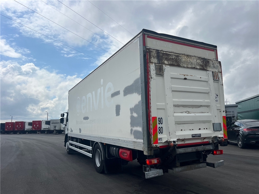 Renault D 19 - Camion fourgon: photos 2 Renault D 19 - Camion fourgon: photos 2