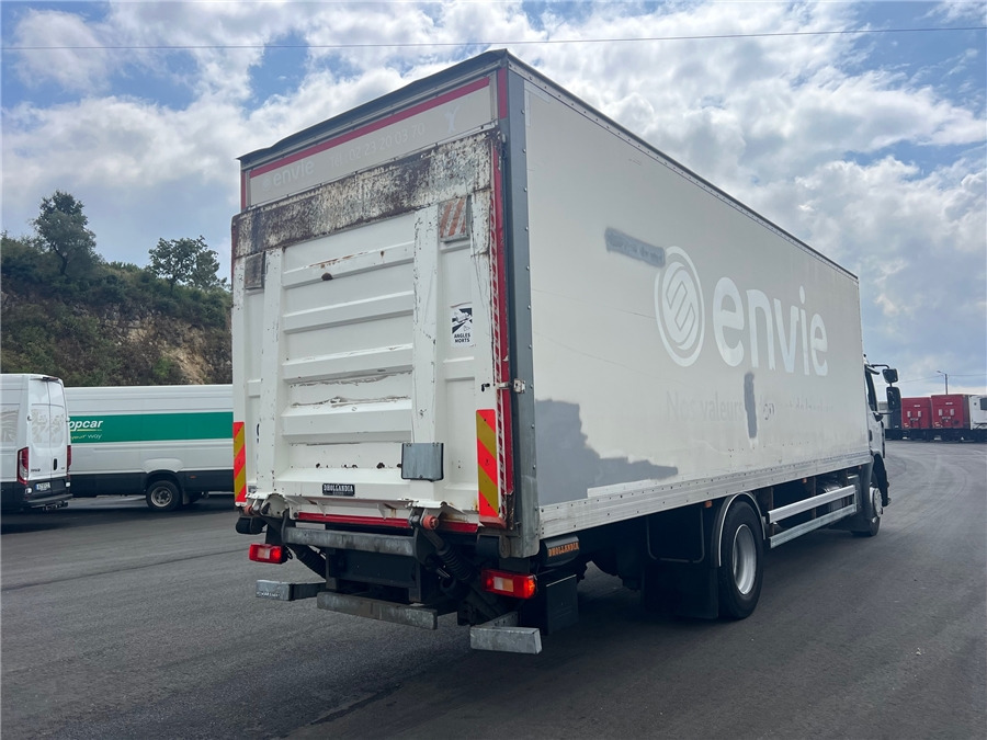 Renault D 19 - Camion fourgon: photos 4 Renault D 19 - Camion fourgon: photos 4